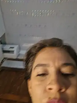 Snapshot of DAELAA chatting on January 17, 10:23 pm DAELAA online show from January 17, 10:23 pm