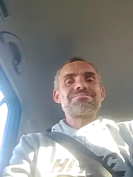 Snapshot of pavel858@xh chatting on July 24, 4:16 pm pavel858xh online show from July 24, 4:16 pm