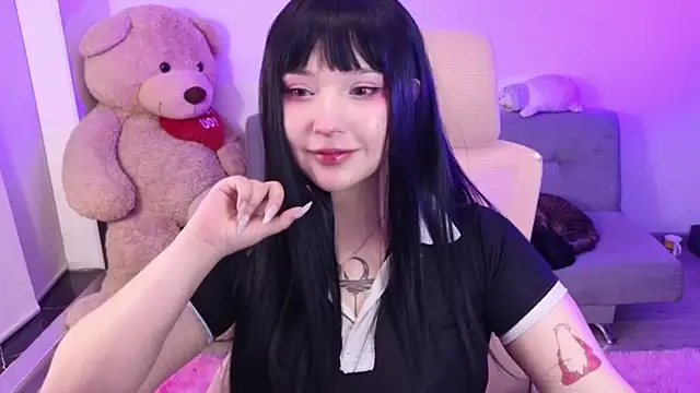 Snapshot of KuroChan420 chatting on May 15, 2:07 am KuroChan420 online show from May 15, 2:07 am