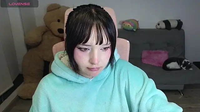 Snapshot of KuroChan420 chatting on July 2, 3:23 am KuroChan420 online show from July 2, 3:23 am