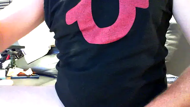 Snapshot of eurodiznee chatting on November 2, 5:04 pm eurodiznee online show from November 2, 5:04 pm