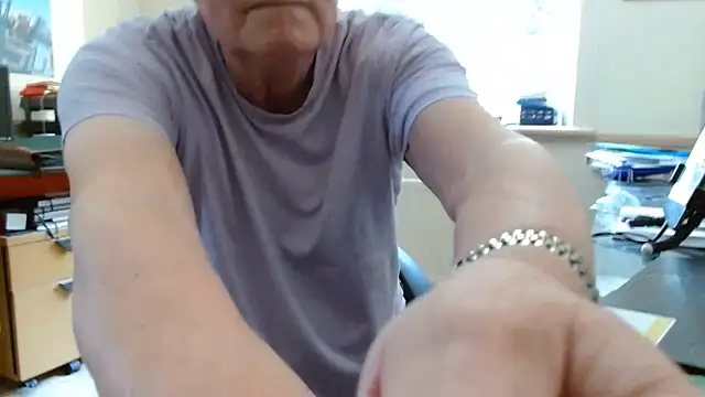 Snapshot of alan_inlondon chatting on July 24, 2:59 pm alan inlondon online show from July 24, 2:59 pm