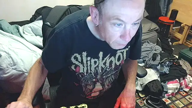 Snapshot of jjdirty6996 chatting on June 22, 1:52 pm jjdirty6996 online show from June 22, 1:52 pm