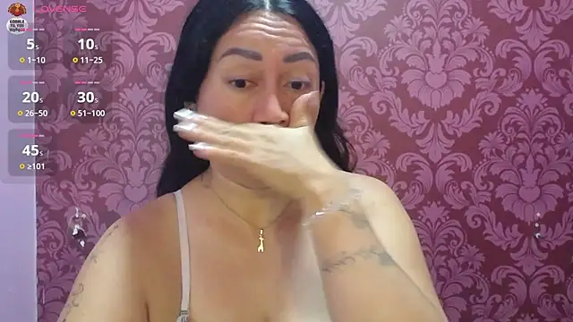 Snapshot of juliana_diaz chatting on April 27, 11:30 am juliana diaz online show from April 27, 11:30 am