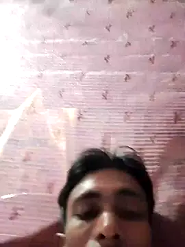 Snapshot of hq9870a chatting on March 19, 5:28 pm hq9870a online show from March 19, 5:28 pm
