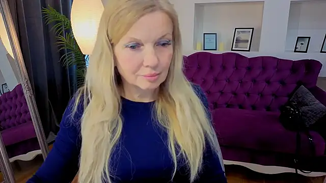 Abby Moore  online show from June 9, 6:47 am