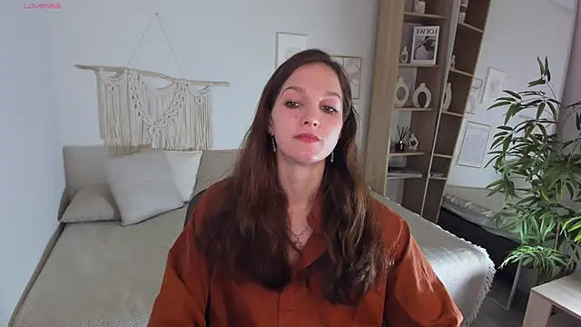 MirandaGlow online show from January 6, 5:44 am