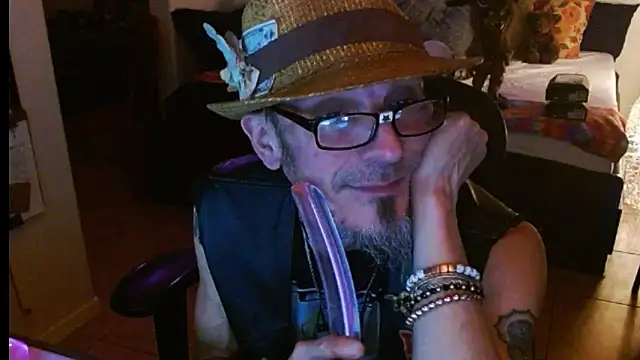 Snapshot of mycock2474u chatting on February 19, 3:50 am mycock2474u online show from February 19, 3:50 am