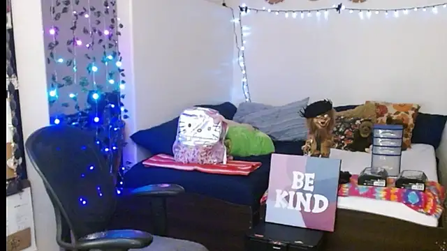 Snapshot of mycock2474u chatting on February 24, 4:27 am mycock2474u online show from February 24, 4:27 am