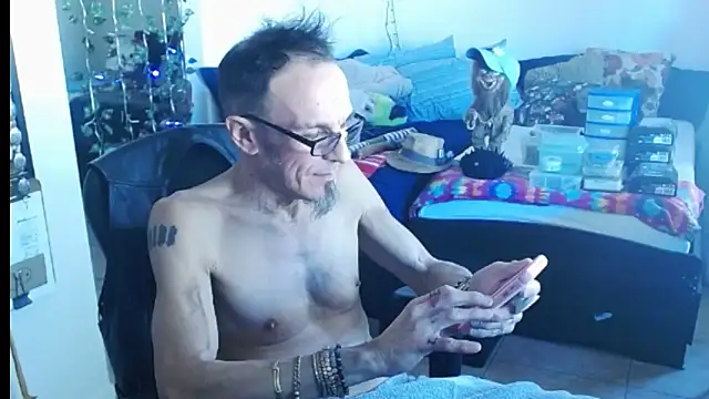 Snapshot of mycock2474u chatting on February 25, 6:42 pm mycock2474u online show from February 25, 6:42 pm