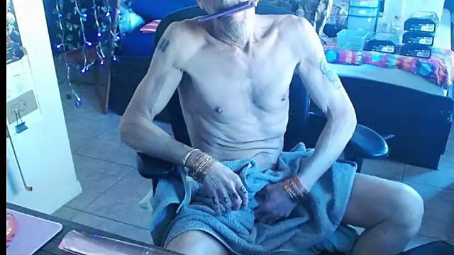 Snapshot of mycock2474u chatting on March 2, 3:37 pm mycock2474u online show from March 2, 3:37 pm