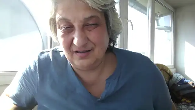 Snapshot of ExquisiteMature chatting on April 5, 7:38 am ExquisiteMature online show from April 5, 7:38 am