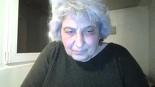 Snapshot of ExquisiteMature chatting on April 5, 7:44 pm ExquisiteMature online show from April 5, 7:44 pm