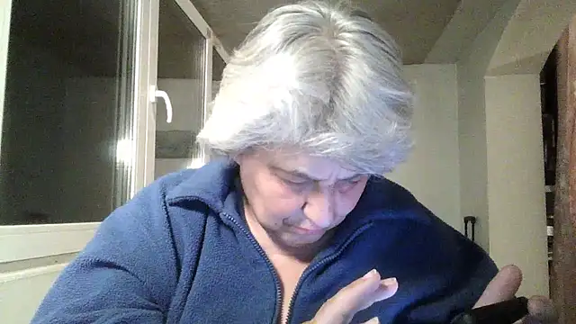Snapshot of ExquisiteMature chatting on April 7, 6:52 pm ExquisiteMature online show from April 7, 6:52 pm