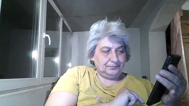 Snapshot of ExquisiteMature chatting on April 8, 6:41 pm ExquisiteMature online show from April 8, 6:41 pm