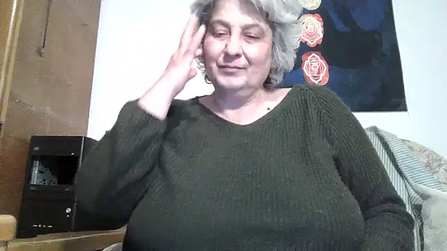 Snapshot of ExquisiteMature chatting on April 14, 7:31 pm ExquisiteMature online show from April 14, 7:31 pm