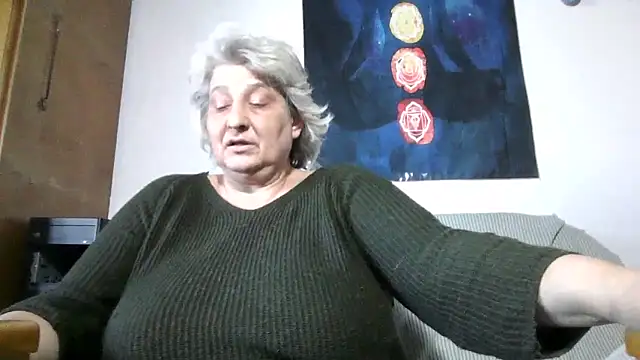 Snapshot of ExquisiteMature chatting on April 26, 4:04 pm ExquisiteMature online show from April 26, 4:04 pm