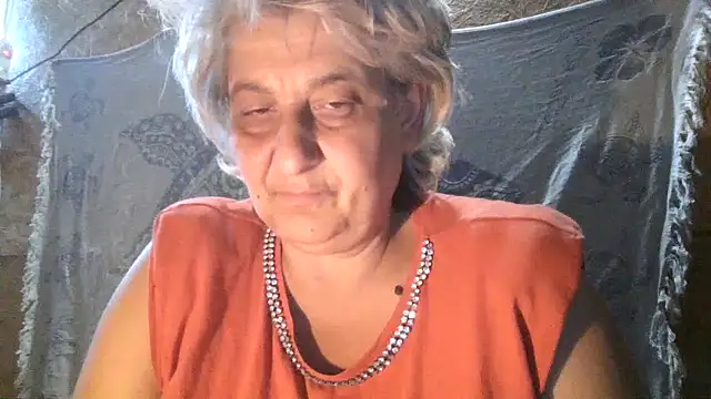 Snapshot of ExquisiteMature chatting on June 4, 7:31 pm ExquisiteMature online show from June 4, 7:31 pm