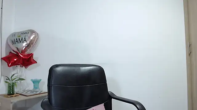 Snapshot of pattymaturex chatting on January 8, 11:19 pm pattymaturex online show from January 8, 11:19 pm