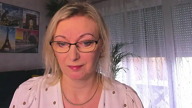 vanessa chat online show from February 11, 2:33 pm