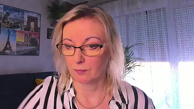 vanessa chat online show from March 3, 2:12 pm