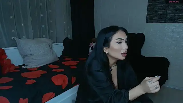 Snapshot of mistress_meryem chatting on June 7, 8:12 pm mistress meryem online show from June 7, 8:12 pm
