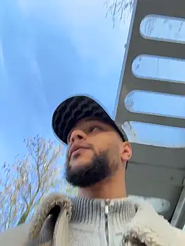 Lionayowe online show from April 15, 4:36 pm