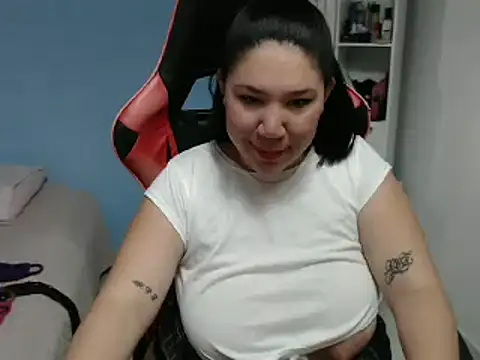 Snapshot of megan_slut1 chatting on September 23, 10:02 pm megan slut1 online show from September 23, 10:02 pm