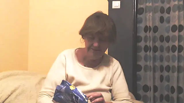 MioritaHard online show from December 18, 10:05 pm