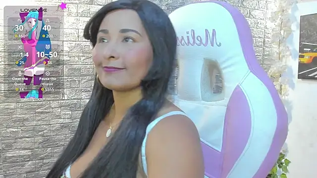 paola ih online show from April 22, 8:10 pm