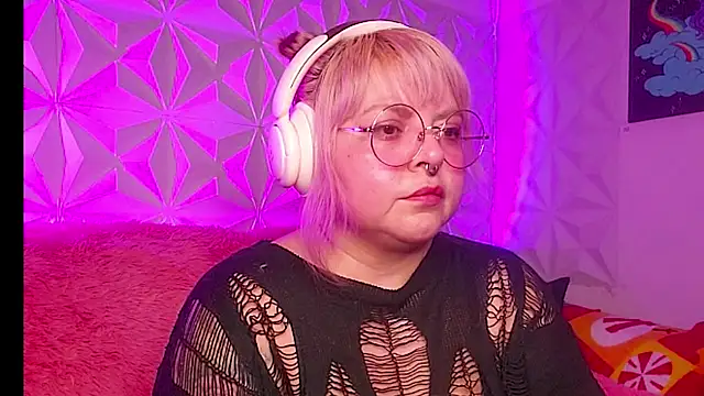 Satyn doll online show from January 17, 1:32 am