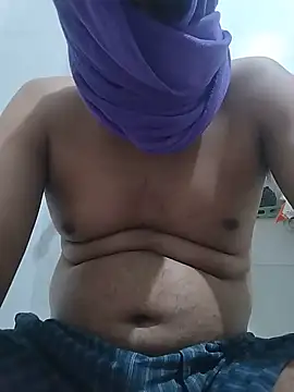 Snapshot of indianguy21 chatting on June 15, 2:08 pm indianguy21 online show from June 15, 2:08 pm
