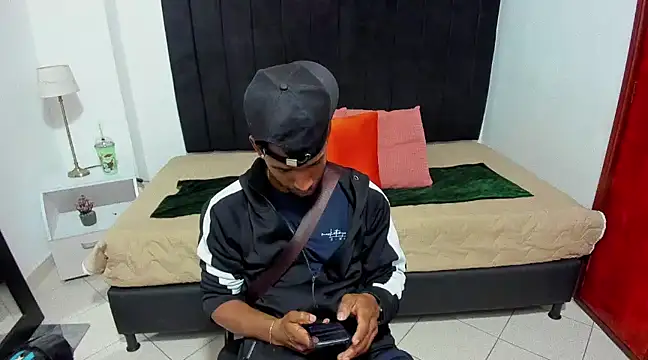 anhtony wayans online show from December 2, 7:49 pm