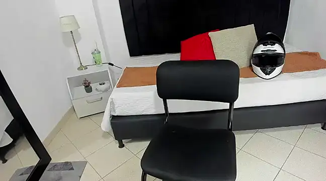 anhtony wayans online show from December 13, 1:04 am