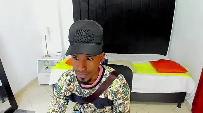 anhtony wayans online show from February 3, 11:36 pm