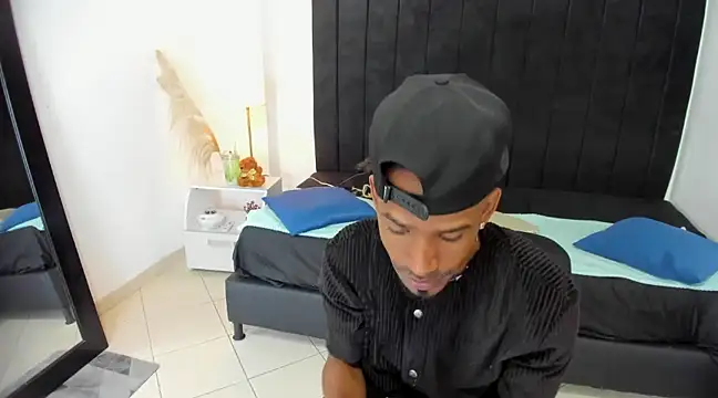 anhtony wayans online show from February 18, 12:15 am