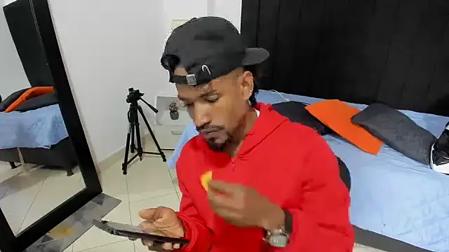 anhtony wayans online show from October 7, 12:41 am