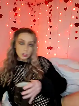 Snapshot of LilyOrion chatting on February 4, 6:38 pm LilyOrion online show from February 4, 6:38 pm