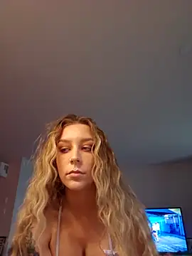 Snapshot of LilyOrion chatting on October 14, 6:09 pm LilyOrion online show from October 14, 6:09 pm