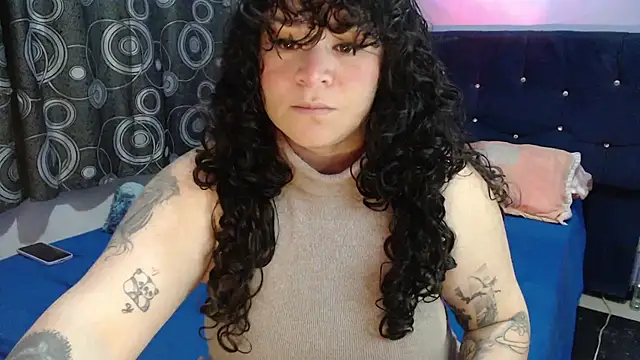 Snapshot of ANGELIQUE_KLANE chatting on February 14, 5:37 am ANGELIQUE KLANE online show from February 14, 5:37 am