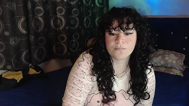 Snapshot of ANGELIQUE_KLANE chatting on February 24, 4:43 am ANGELIQUE KLANE online show from February 24, 4:43 am