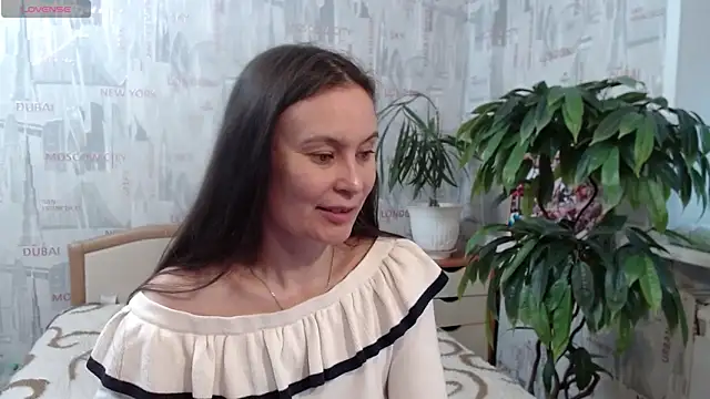 GinaQSoul online show from April 18, 1:37 pm