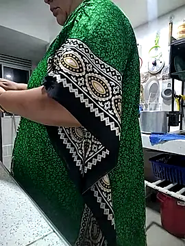 Brenda Berck  online show from April 8, 9:09 am