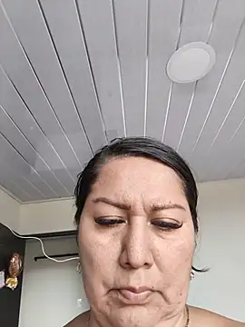 Snapshot of Brenda_Berck_ chatting on May 18, 7:52 pm Brenda Berck online show from May 18, 7:52 pm