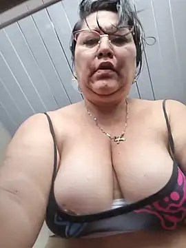 Snapshot of Brenda_Berck_ chatting on May 26, 12:23 pm Brenda Berck online show from May 26, 12:23 pm