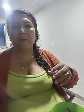 Snapshot of Brenda_Berck_ chatting on May 27, 12:29 am Brenda Berck online show from May 27, 12:29 am