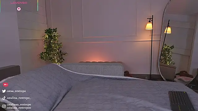 CATALINA RESTREPO online show from February 13, 1:34 am