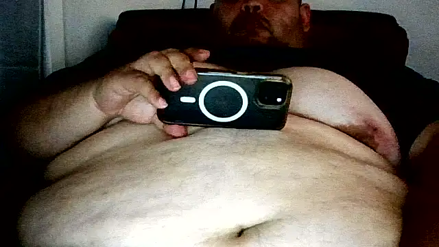 Snapshot of Pantychubs69 chatting on May 6, 10:04 pm Pantychubs69 online show from May 6, 10:04 pm