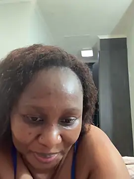 Bootyliciouse21X online show from December 1, 2:38 am