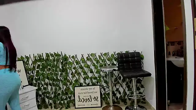 Fancyxlove online show from January 27, 1:09 pm